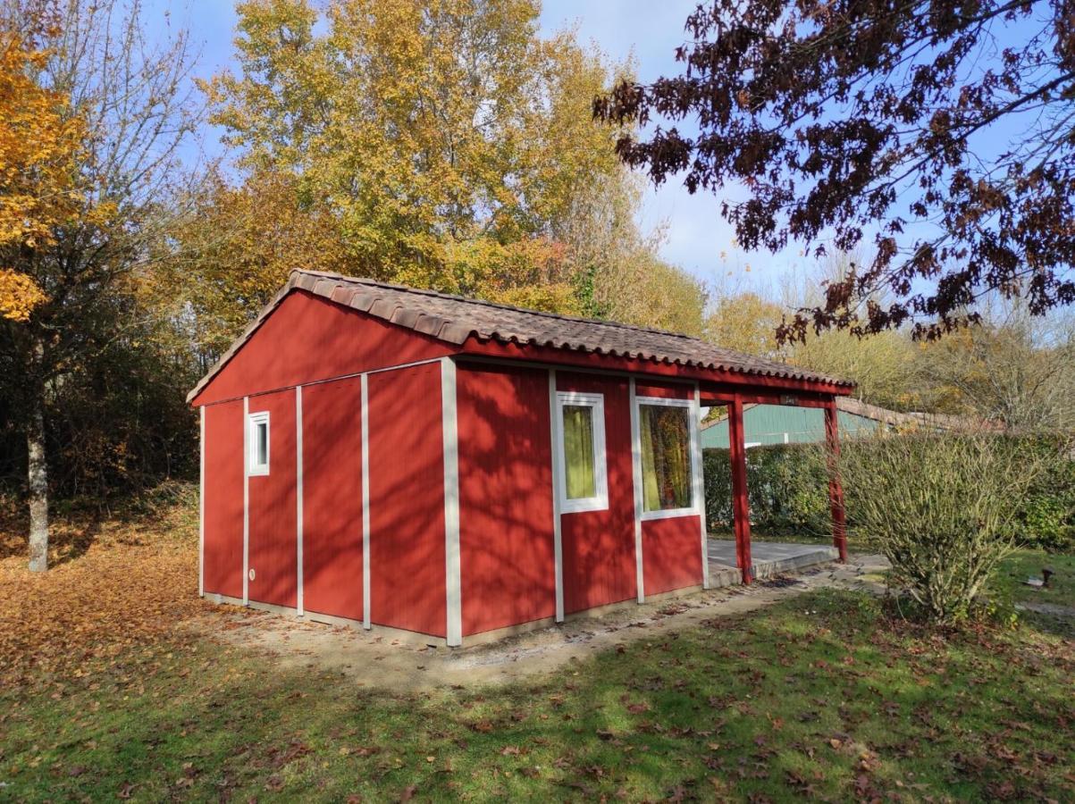 Chalet Simple Au Camping L'Etruyere Au Lac La Tardiere Экстерьер фото