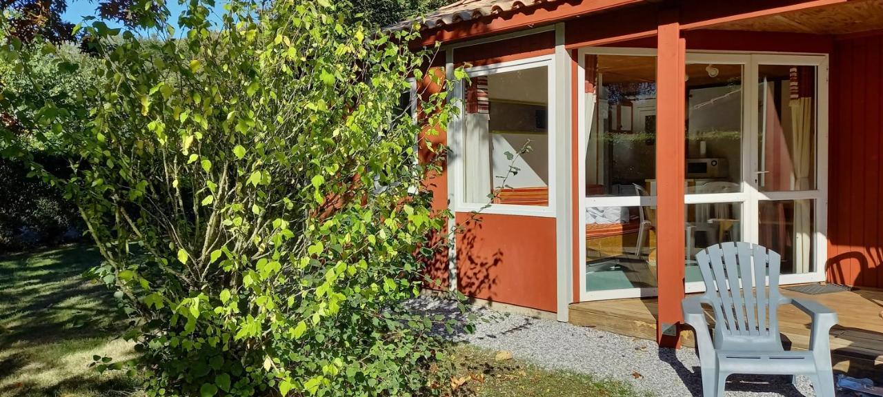 Chalet Simple Au Camping L'Etruyere Au Lac La Tardiere Экстерьер фото