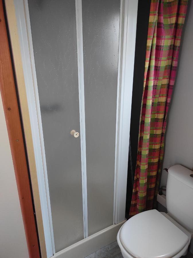 Chalet Simple Au Camping L'Etruyere Au Lac La Tardiere Экстерьер фото